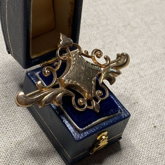 💛 Antique Gold Filled Clover Brooch - Picture 6 of 6